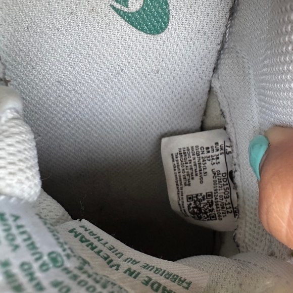 Nike Dunk Low White Green Noise (Women’s) - Picture 9 of 9